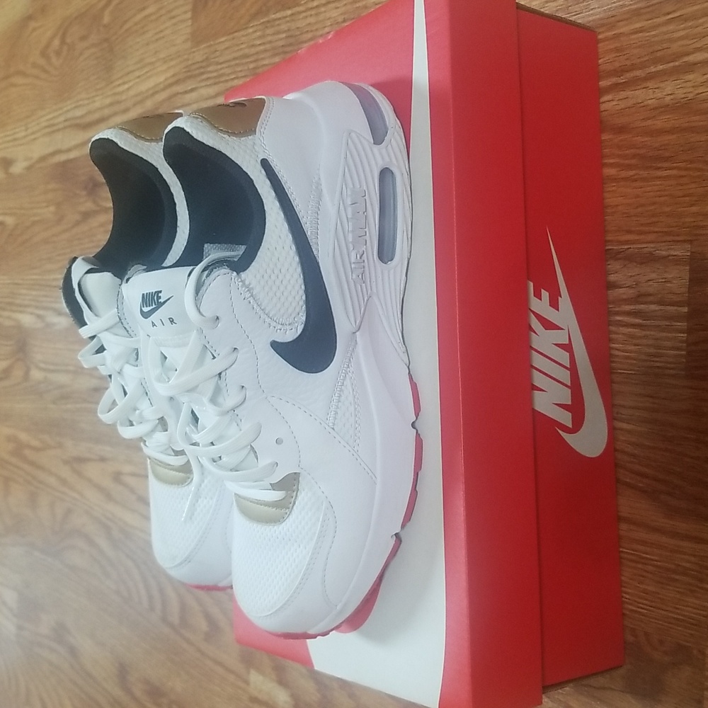 Womens Nike Air Max Excee sz 7.5